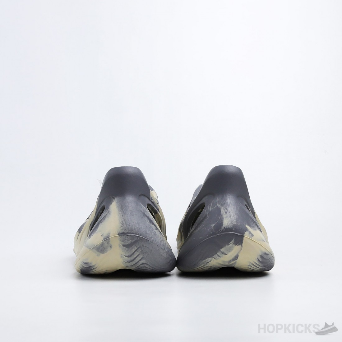tenis foam rnnr mxt moon grey